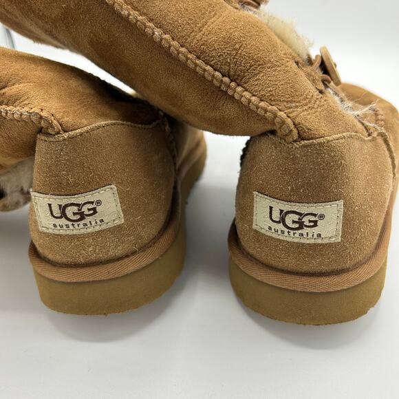 UGG Australia Bailey Button 1873 Chestnut Suede Sheepskin Lined Boots Size 6 - Picture 7 of 16